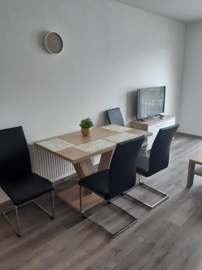 Apartman Karolina Podebrady Bagian luar foto